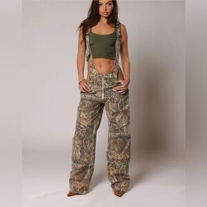 Revice plunge camo overalls! Size 24